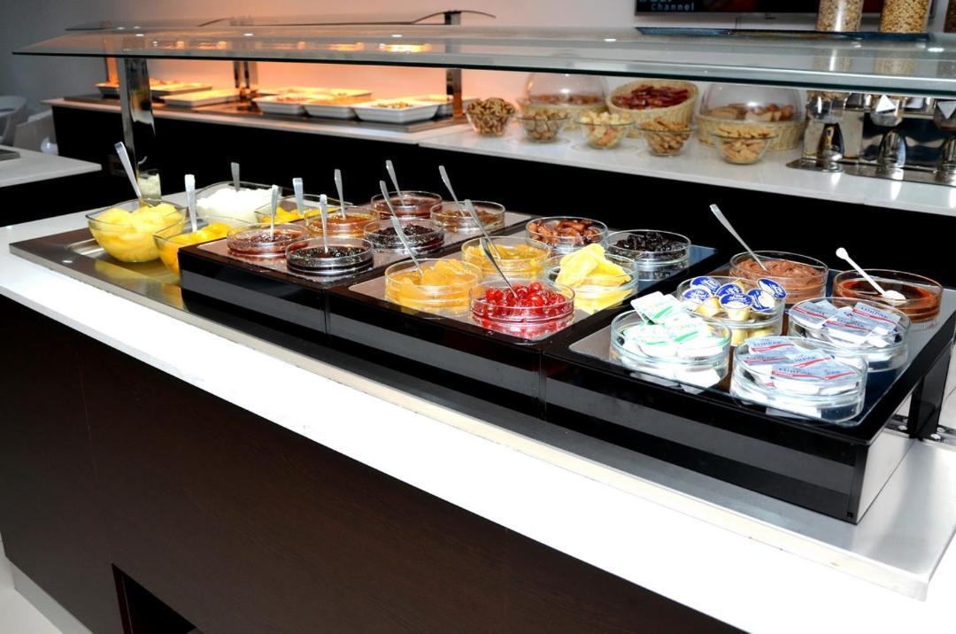 Отель Breeze Boutique By Prima 4*