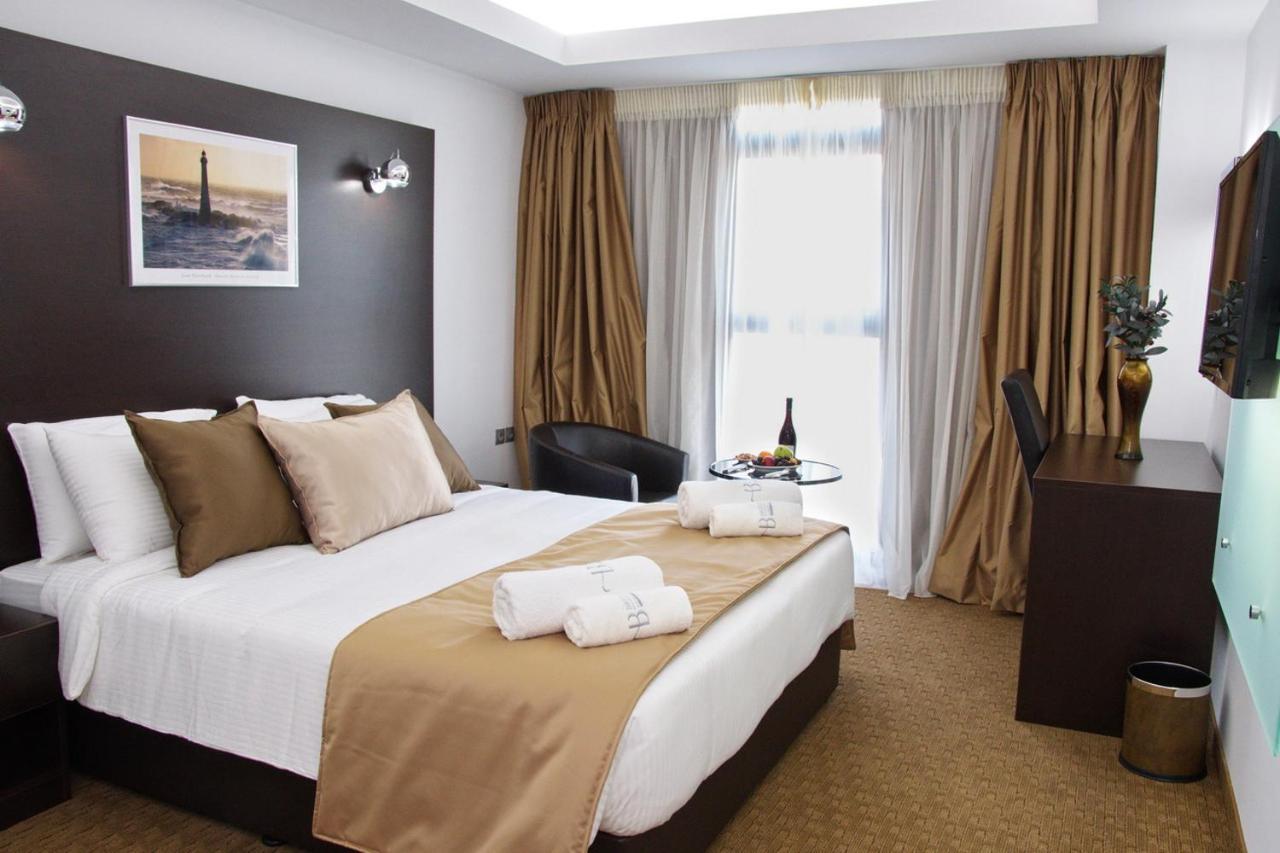Отель Breeze Boutique By Prima 4*
